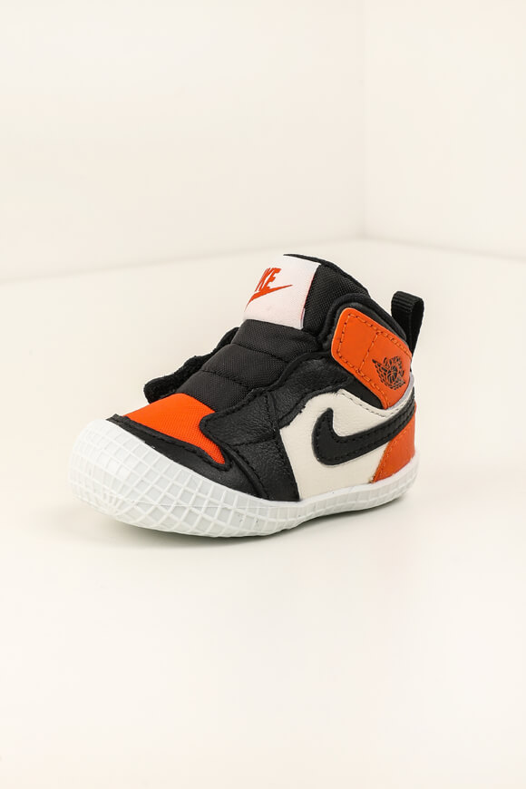 Image sur Air Jordan 1 sneakers bébé