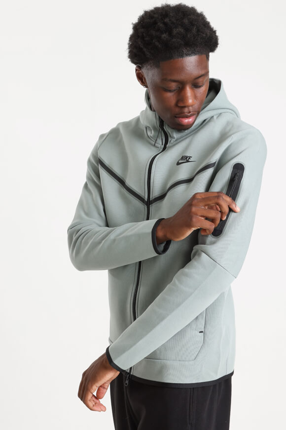 Bild von Kapuzensweatjacke