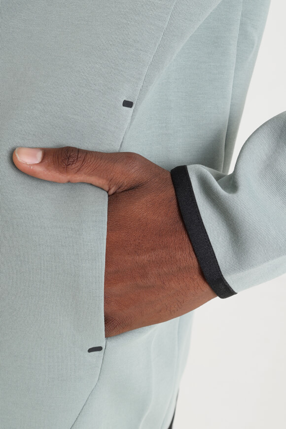 Bild von Kapuzensweatjacke