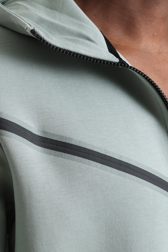 Bild von Kapuzensweatjacke