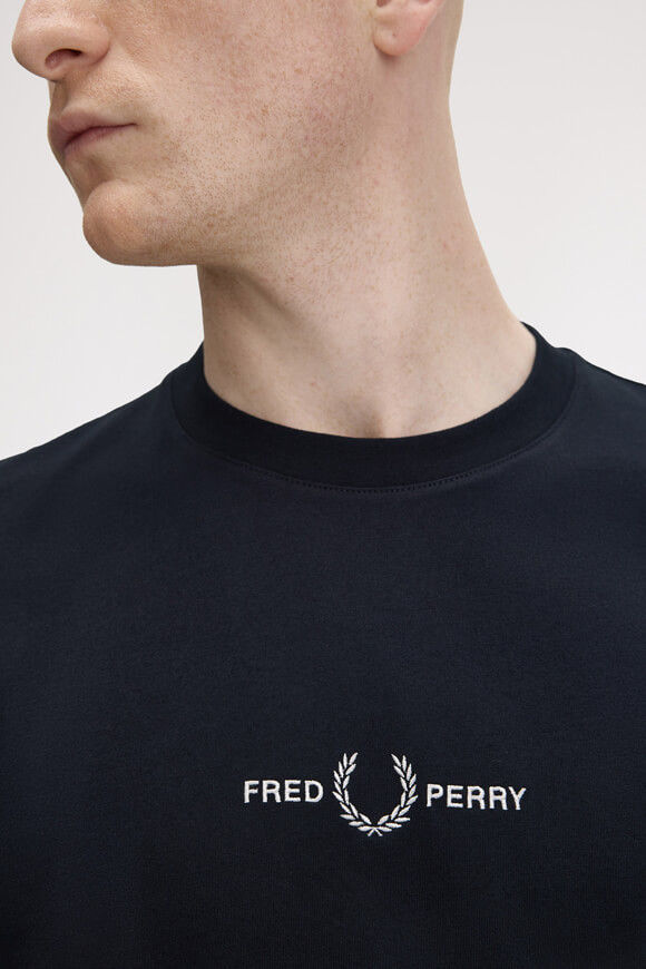 Bild von Embroidered T-Shirt