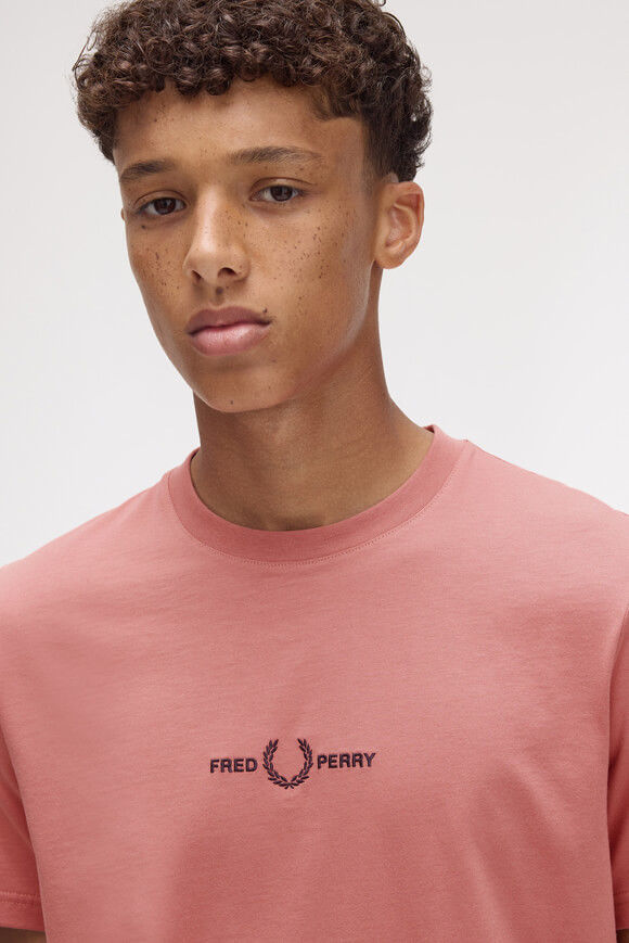 Bild von Embroidered T-Shirt