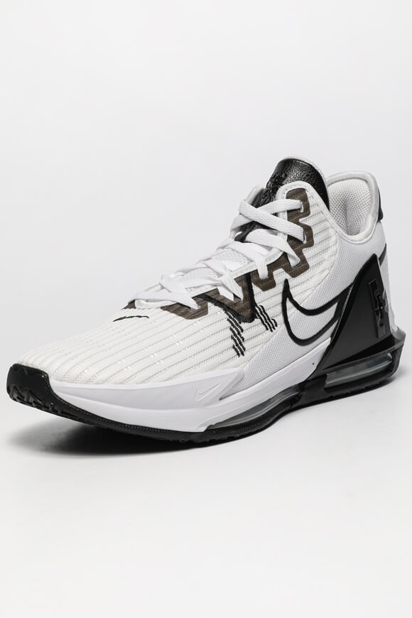 Image sur LeBron Witness 6 sneakers