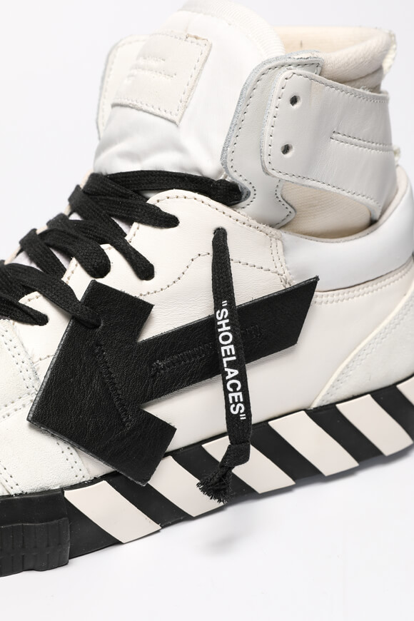Image sur High Top Vulcanized Leather sneakers