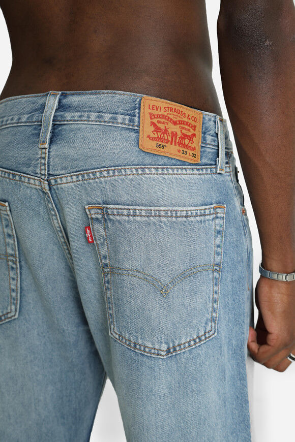 Bild von 555™ Relaxed Fit Straight Jeans L32