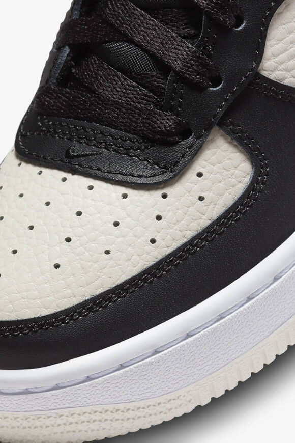 Image sur Air Force 1 LV8 1 sneakers