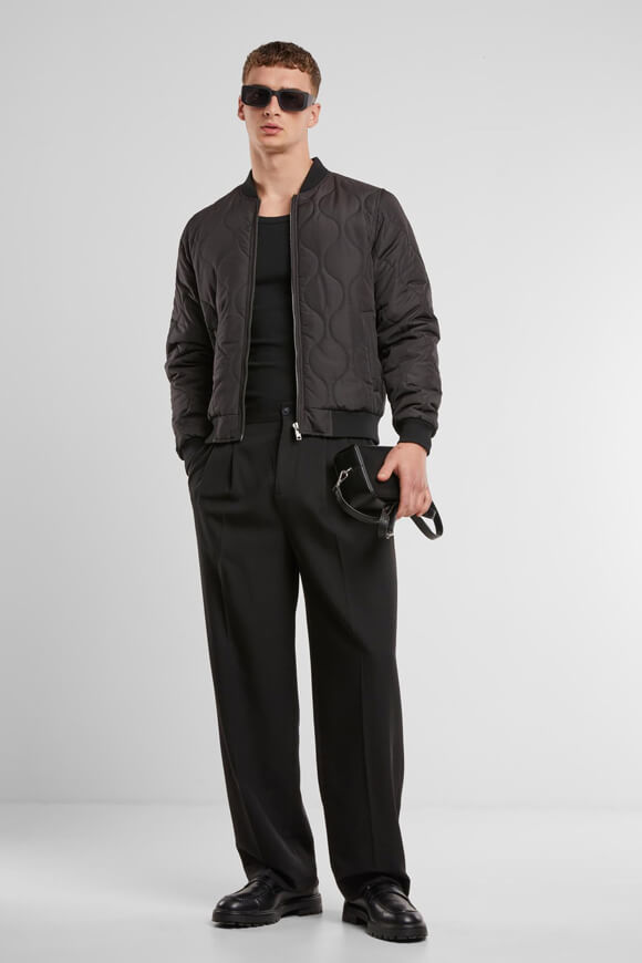 Image sur Leichte Bomberjacke