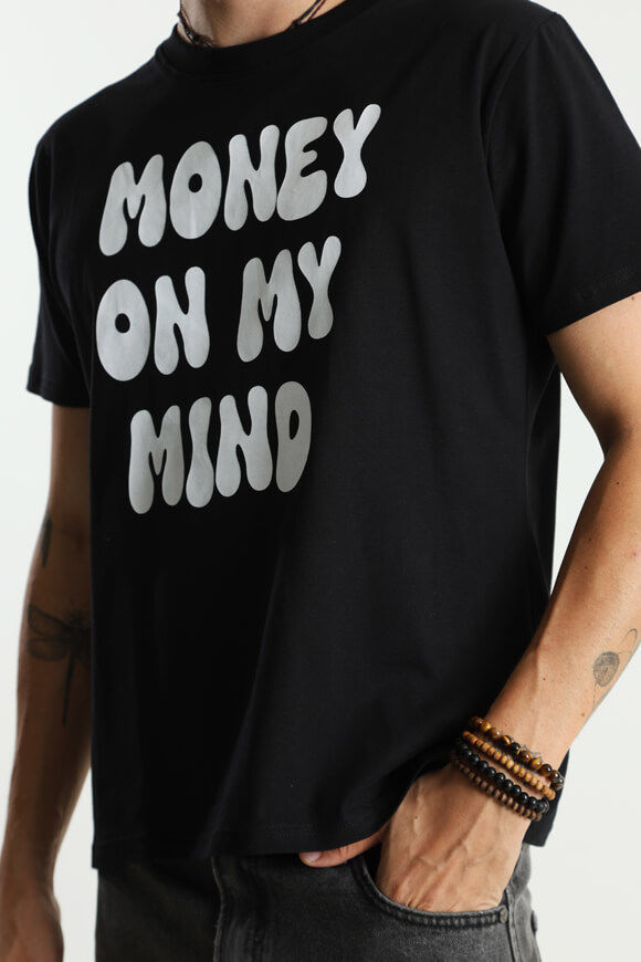 Bild von T-Shirt