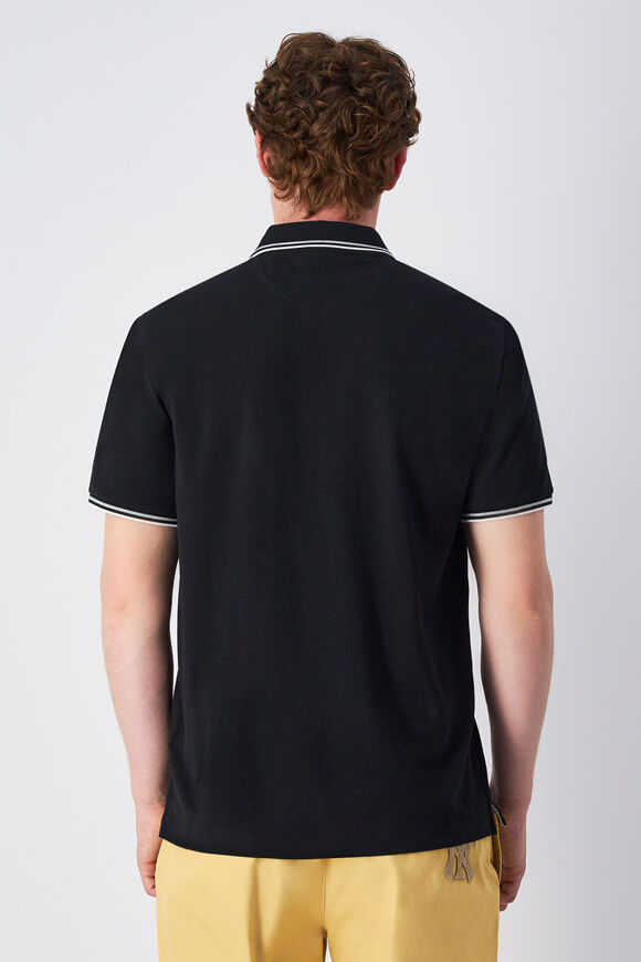 Bild von Poloshirt
