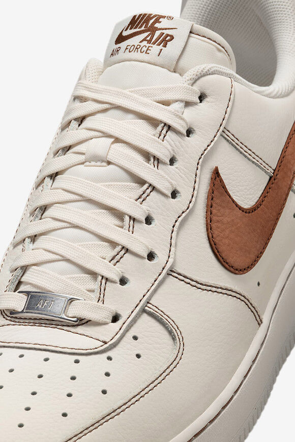 Image sur Air Force 1 '07 LV8 Sneaker