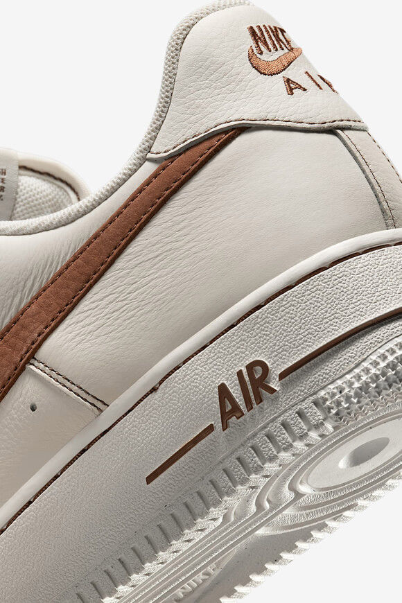 Image sur Air Force 1 '07 LV8 Sneaker