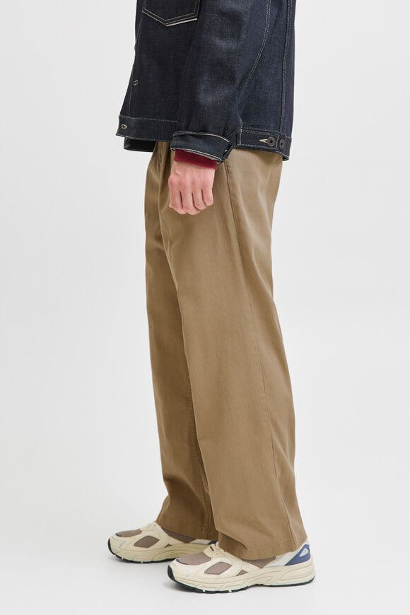 Bild von JPSTBILL William Chinos L32