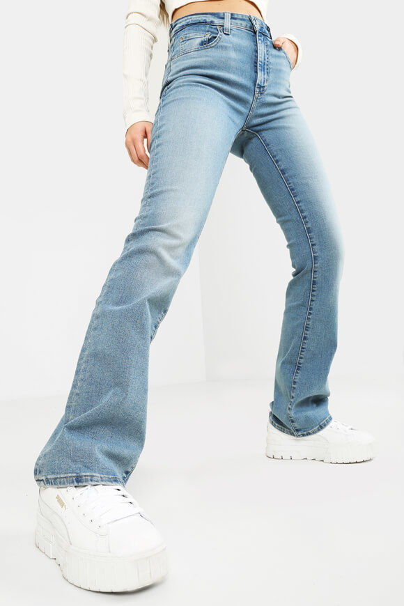 Bild von 725 High Rise Bootcut Jeans L32