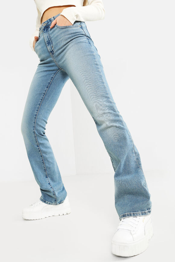 Bild von 725 High Rise Bootcut Jeans L32