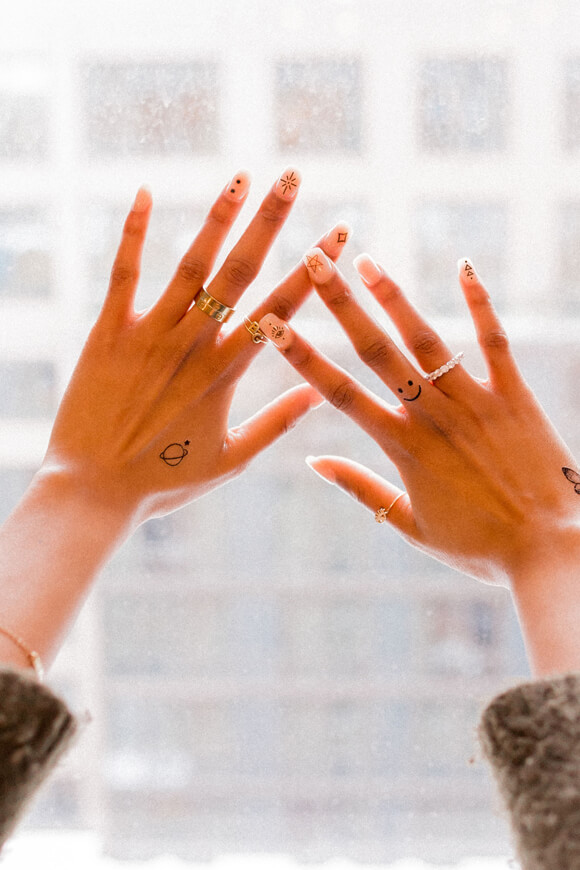 Bild von Nageltattoos