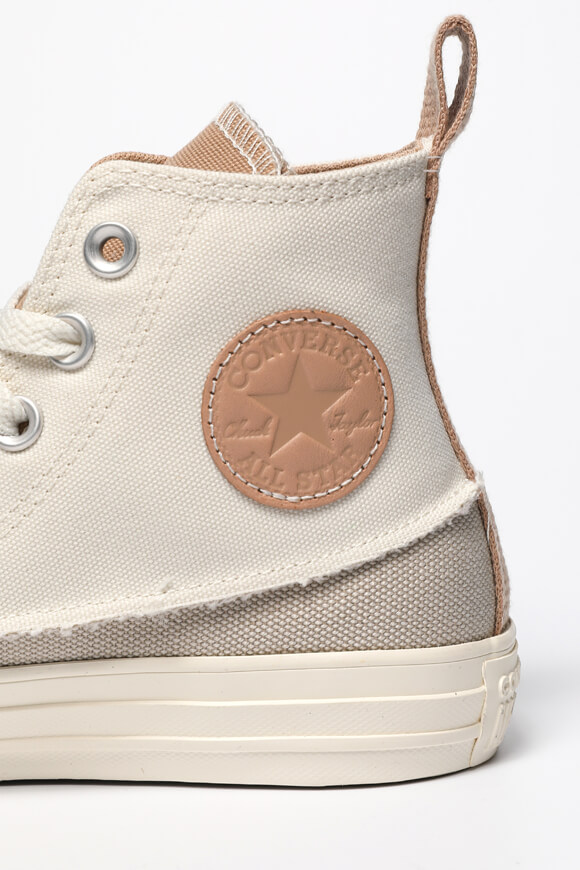 Image sur Chuck Taylor Crafted Canvas sneakers