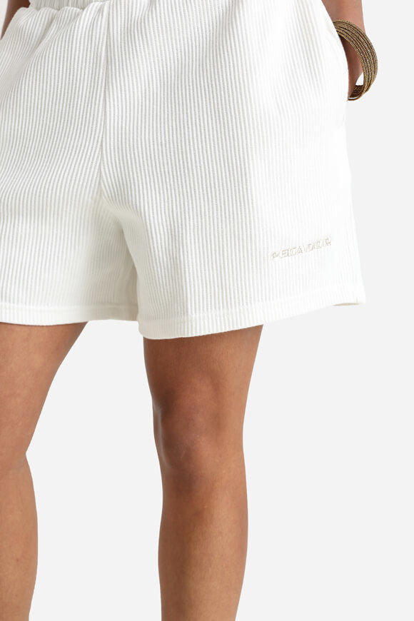Bild von Amanda Strukturierte Stoffshorts