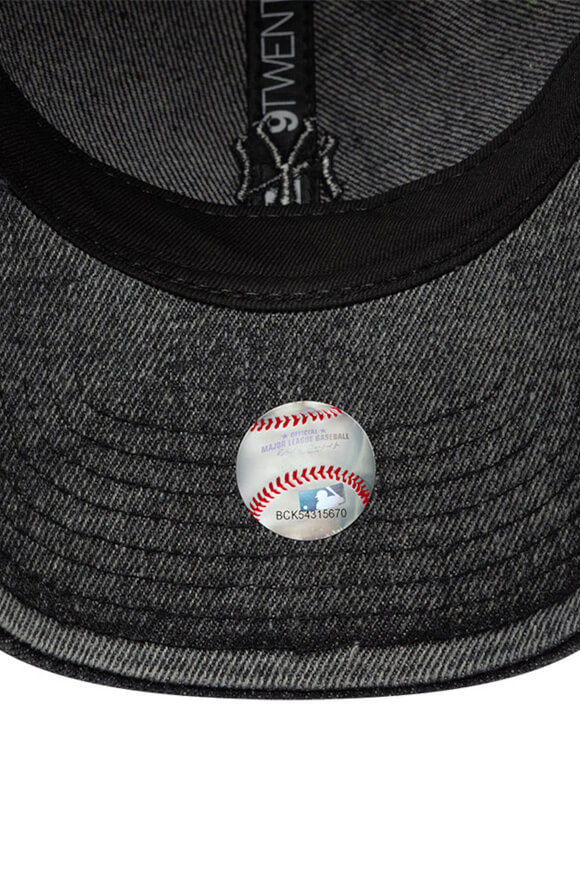 Image sur Casquette 9twenty en jean / strapback