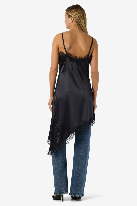 Image sur Asymmetrisches Satinkleid