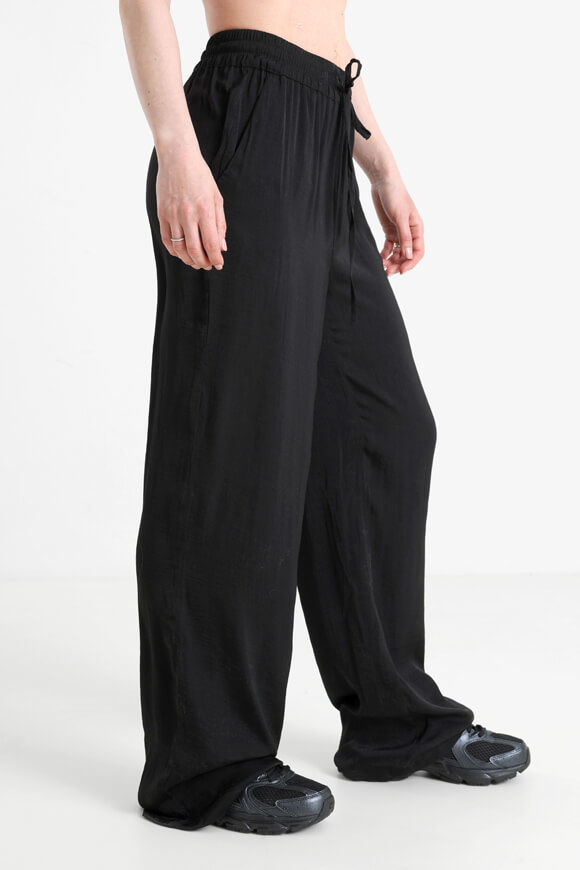 Bild von Wide Leg Satinhose