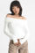 Image de Pull court off shoulder en tricot fin