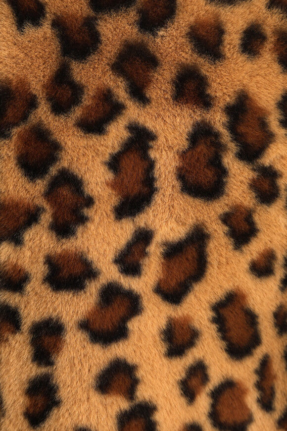 Bild von Faux Fur Mantel