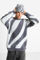 Image de Pull en tricot poilu