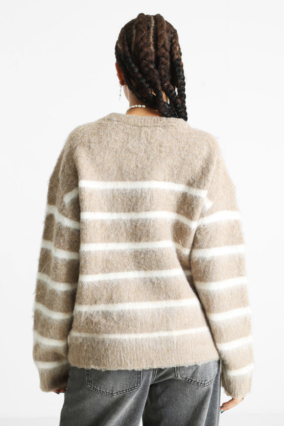Image sur Pull ample en tricot poilu