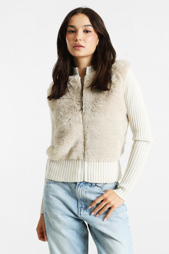 Bild von Strickjacke mit Kunstpelz