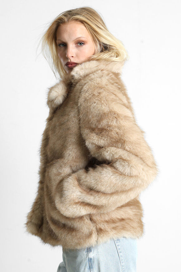Bild von Kurzer Faux Fur Mantel