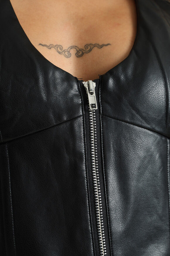 Bild von Neckholder Kunstleder Crop Top