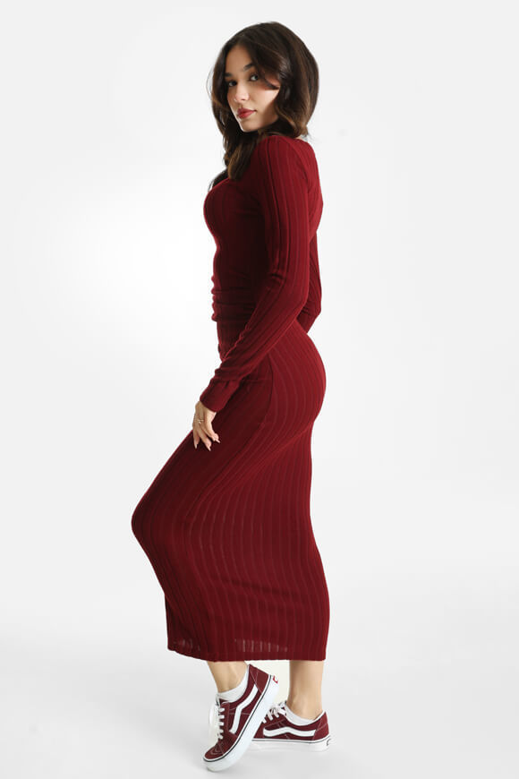 Bild von Geripptes Strickmaxikleid